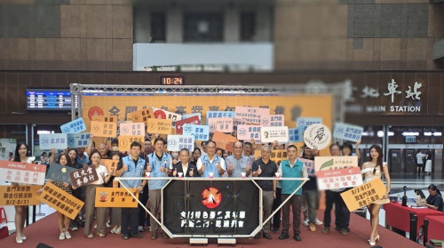 2025金門特色產業嘉年華啟動 老兵快閃×厚禮授證掀高潮