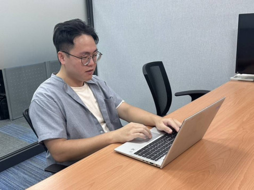 他從工地到程式碼 南分署產業新尖兵助青年跨域圓夢轉職  