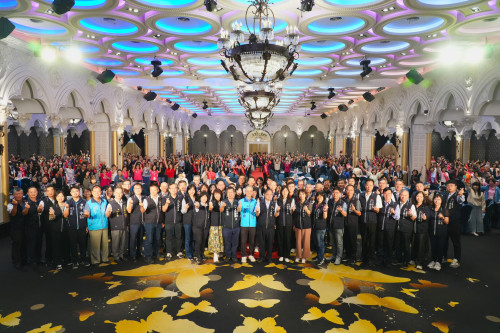 從青春到白髮都閃耀！中市府表揚216位民政志工   民政局長吳世瑋感謝共創城市幸福力