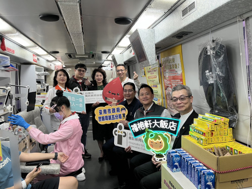 禧榕軒週年慶熱血挽袖做公益 逾200袋熱血助人