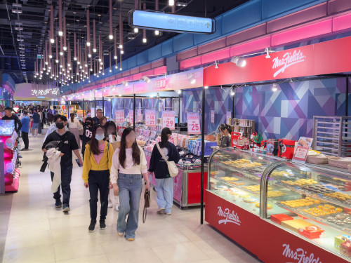 南紡聖誕歡樂月 點數回饋×Podcast演出×霸軒與小美10週年特展