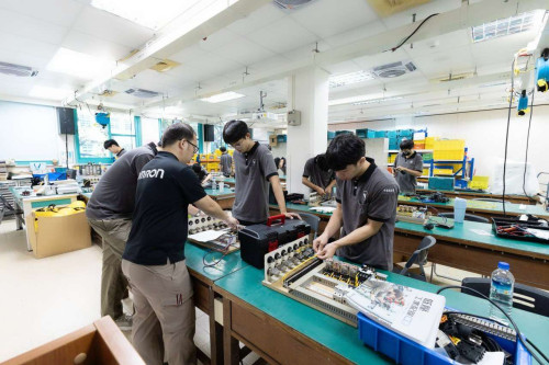 鎖定智慧製造、AI及綠能產業人才需求 中彰投分署115年職業訓練課程升級招生開跑！