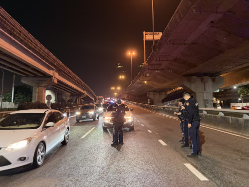 快訊|仁武警開15槍制止拒檢衝撞    5小時拘提男子到案