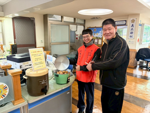 彰化榮服處寒冬貼心送暖情意濃 熱薑茶茶葉蛋溫暖洽公民眾