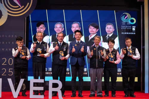服務近8,000萬人次的城市英雄 中市金運獎表揚45位公車駕駛長專業服務