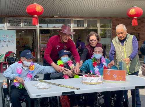 臺南榮家新春團拜暨2月慶生溫馨登場
