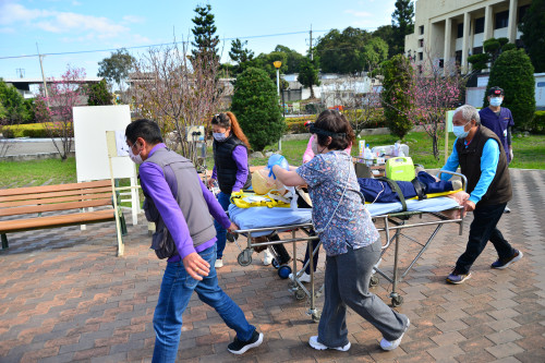 彰化榮家自衛消防併戰傷官兵收容安置演練 強化應變確保住民安全