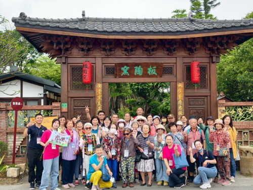 新樓醫伴長者跨越記憶旅行 守護健康樂遊嘉義