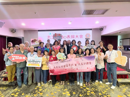 溫暖陪伴求職路！中彰投分署表揚資深、優良志工