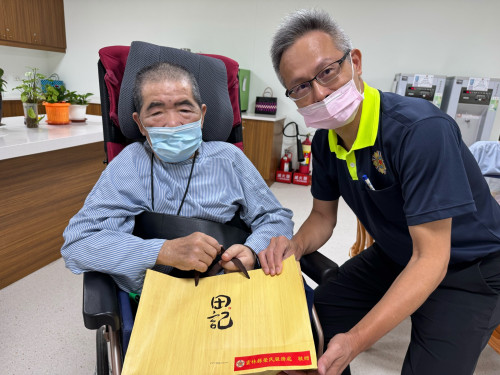 傳遞溫馨關懷 雲林榮服處端午前慰問住院榮民