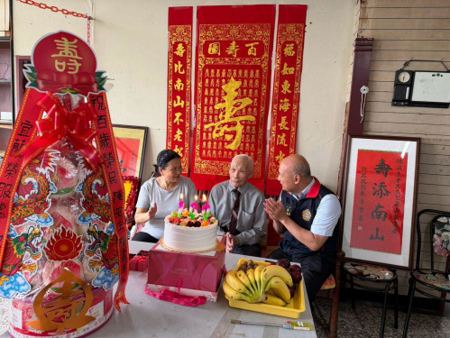 宜蘭榮服處歡欣齊祝百歲榮民陳波生紀壽 