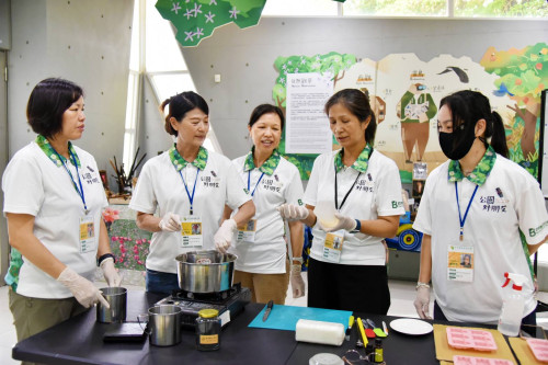 勞動部多元就業助攻62歲她巴克禮公園找到職涯新舞台