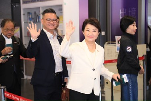 28小時燕子來回沖繩！盧秀燕率66對新人高空證婚、城市外交及關懷臺商