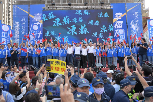 神力女超人助陣、4大天王加持！江啟臣競總成立 藍白大團結氣勢沸騰