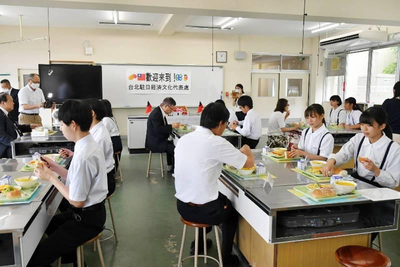 臺灣芒果躍上日本校園營養午餐　學童大讚香甜好滋味