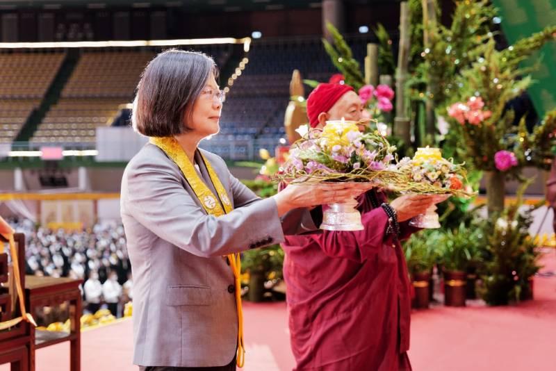 蔡英文總統今晚出席靈鷲山第30屆水陸空大法會　祈福護佑台灣平安共創祥和世界