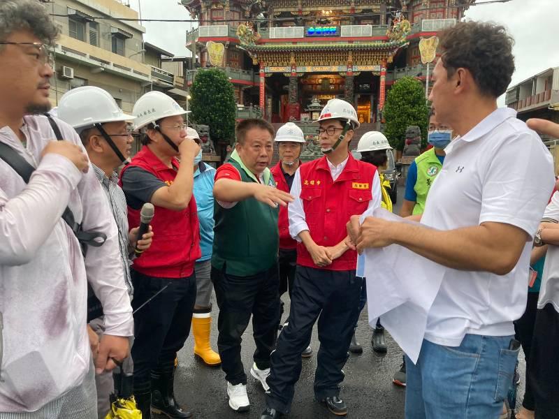 關心海葵颱風影響  陳明澤陪同市長及市府團隊視察茄萣潮積淹水改善情形