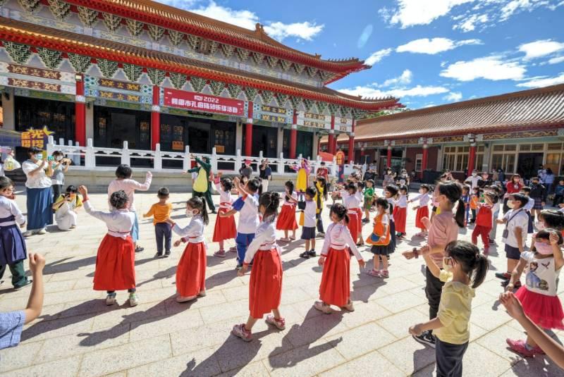 桃園市孔廟硃砂祈福活動10/28登場　提供漢服讓學童在古色古香的孔廟裡體驗傳統文化