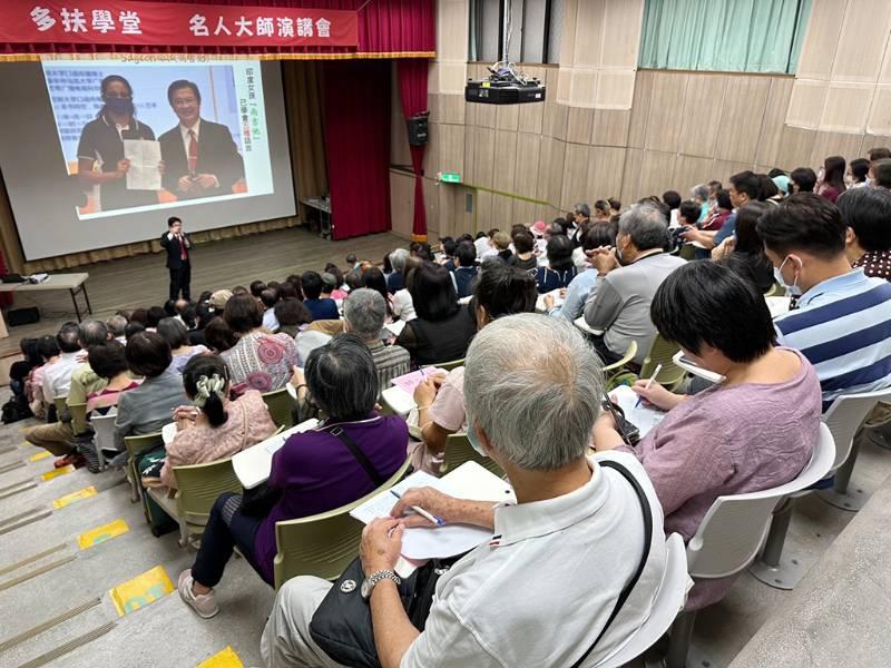 2025年台灣將進入超高齡社會 企業創造出銀髮族共同學習健康生活的未來