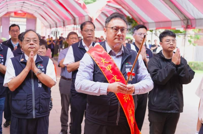 大甲文昌祠考生祈福許願   副市長鄭照新祝學子金榜題名