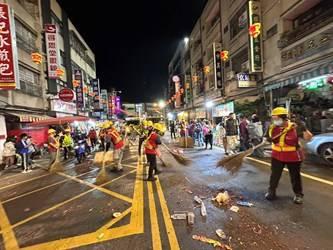 「與神同行 環保隨行」！ 大甲媽祖遶境環保英雄接力恢復市容