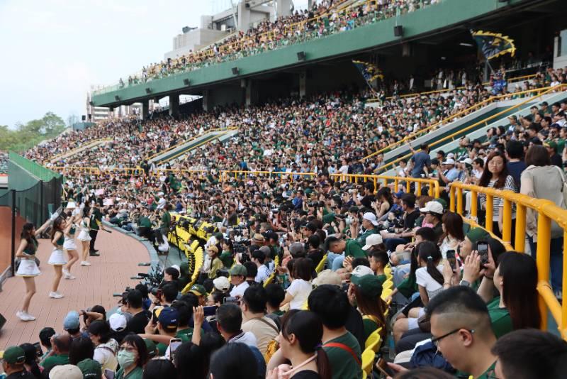 總教練遭困球場   運發局協處並於5分鐘內完成順利離場