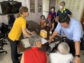 中彰榮家讓榮民長輩聽見好聲音 溫馨到宅服務住民