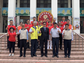 輔導會嚴德發視導中彰榮家 關心住民照顧服務情形