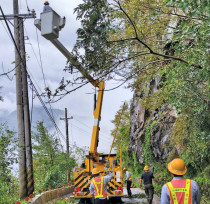 強颱康芮造成竹縣市停電12,649戶　截至下午13時台電持續搶修停電1,117戶