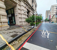 管委會漠視大樓磁磚雨問題  桃建管處祭出殺手鐧