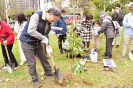 新竹臺大分院四周年系列活動　300位員工暨眷屬攜手種下約600棵樹苗