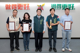 臺南聖誕燈節「未來新希望系列」聖誕樹設計獲美國繆思大獎二金一銀肯定 