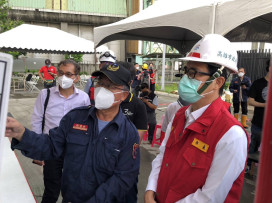 高雄能源科技廠房大火撲滅！消防局動員9機器人協助救災創紀錄