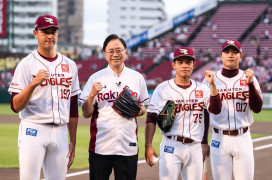 張善政應邀赴日本樂天金鷲主場開球 宣布桃園11月舉辦臺日韓棒球交流賽