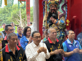 鶯歌玄受宮入火安座大典   侯友宜出席揭匾祈福
