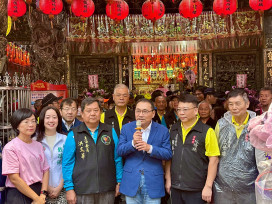 板橋慈惠宮與白沙屯拱天宮百年會香 侯友宜點燃起馬炮祈福平安