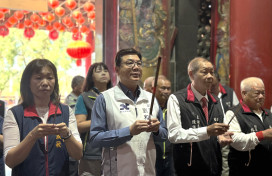 新北副市長劉和然參拜祈願市政順利 肯定地方宗教團體付出