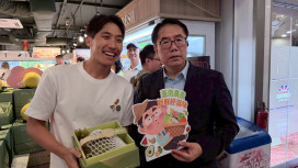 臺南市長黃偉哲快閃新加坡 台南鮮果受青睞