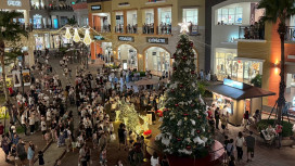 SKM Park Outlets高雄草衙「雪境童話村」開幕 首週破萬人朝聖