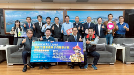 市議會促成玉皇宮贈票 邀近400名學子體驗明華園「穿越」大戲