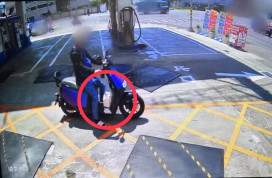 前男友闖宅潑汽油持刀恐嚇　小港警方火速逮捕送辦