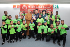 非洲賴索托院童拜會市長歌聲傳遞感恩