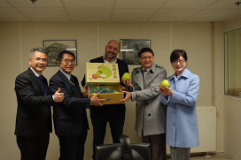 台南農產叩關歐洲！黃偉哲率團訪法 鳳梨芭樂首入法獲高度肯定