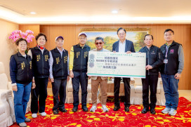 桃園慈護宮捐贈500萬冬令救濟金　張善政感謝傳遞城市溫暖