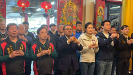 阿彌陀佛聖誕 侯友宜樹林光明寺、慈恩宮參拜祈福