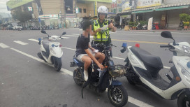 枋寮分局加強闖紅燈執法  守護交通安全