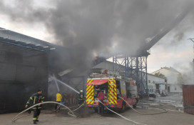 高雄永安工廠火警，消防30分鐘迅速撲滅幸無人傷亡