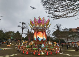 佛光山春節平安燈法會登場  蓮華飛騎主燈搶先看