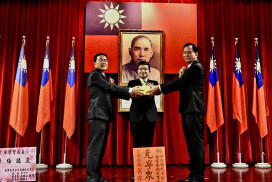 台電台南區處長交接 廖學智接棒就任