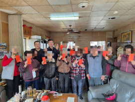 歲末送暖！東港警聯合共和里長 紅包關懷邊緣弱勢